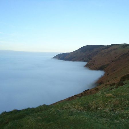 Coombe Farm Bed & Breakfast Lynton Bagian luar foto